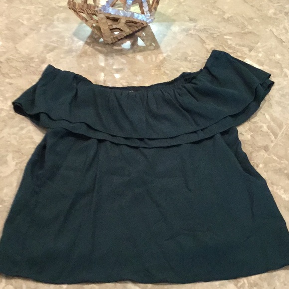 Off the Shoulder Ruffle Top, Forever 21. - Picture 2 of 4